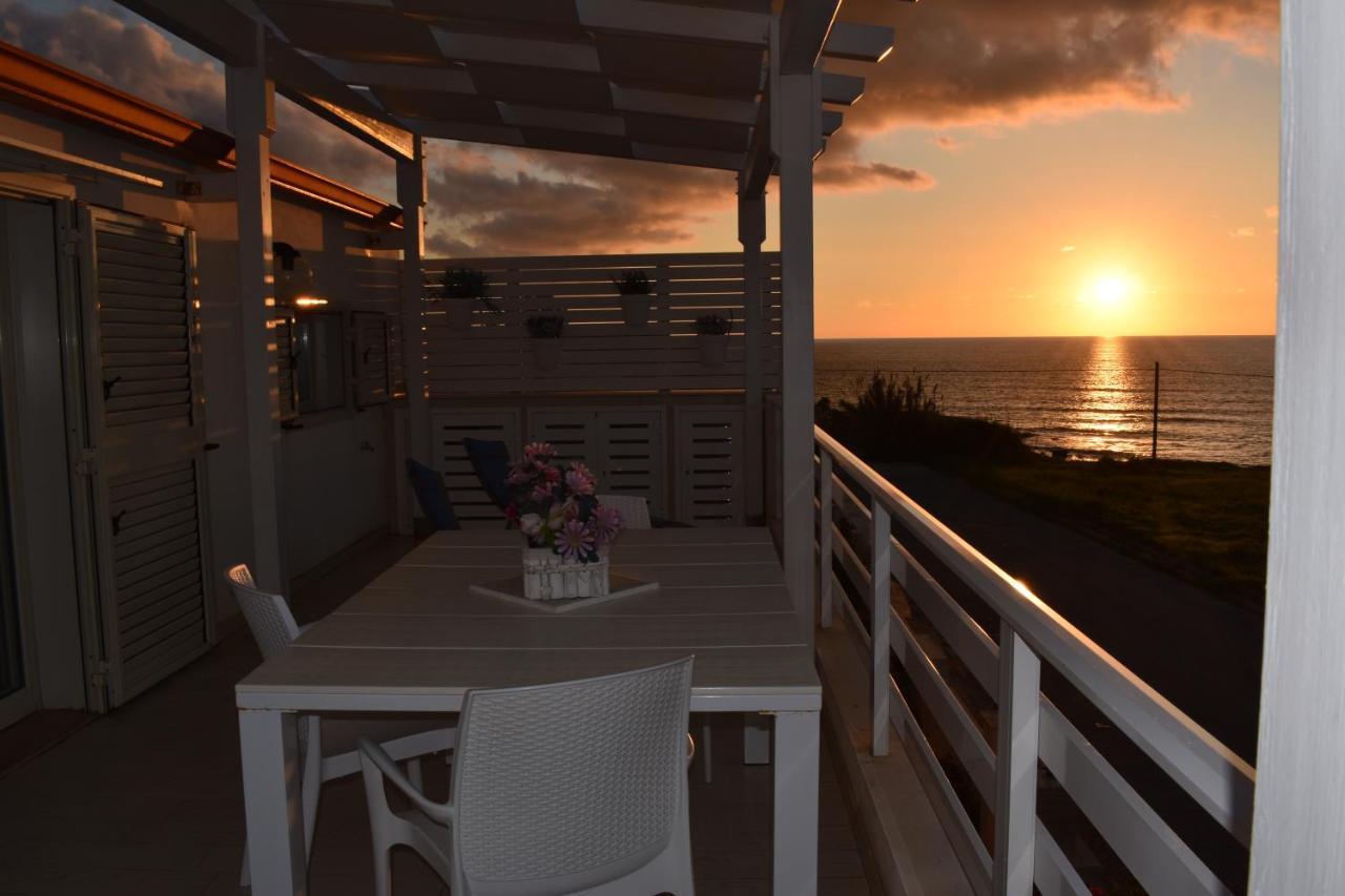 Vista Mare Tra I Luoghi Di Montalbano Villa Punta Secca Eksteriør billede