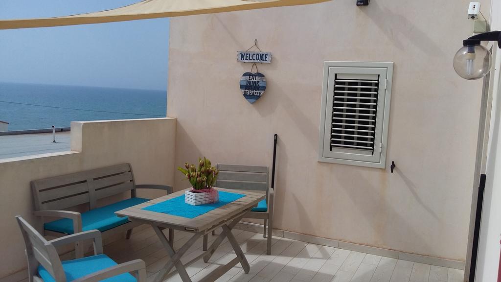 Vista Mare Tra I Luoghi Di Montalbano Villa Punta Secca Eksteriør billede