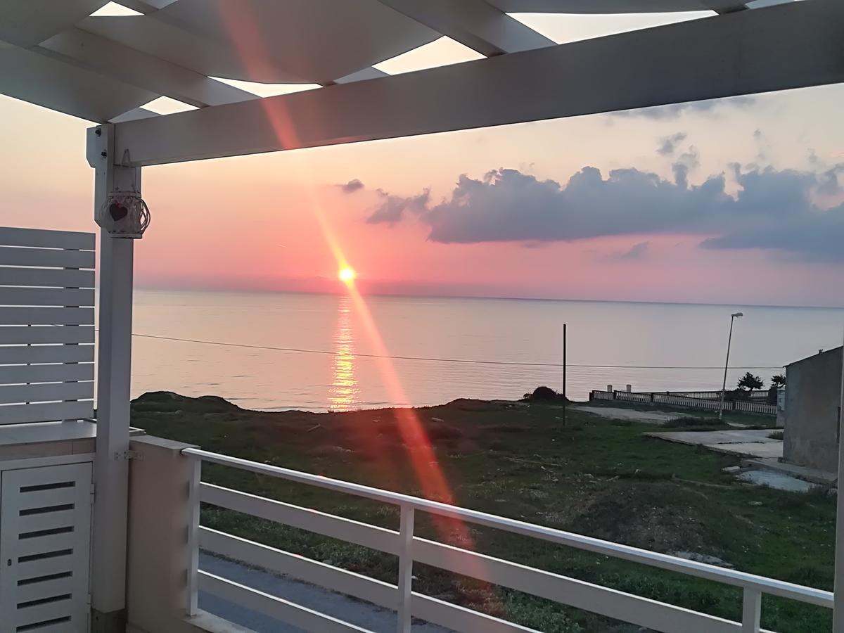 Vista Mare Tra I Luoghi Di Montalbano Villa Punta Secca Eksteriør billede