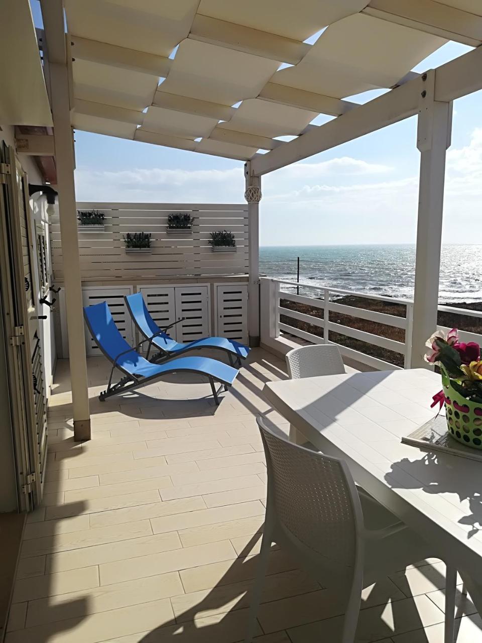 Vista Mare Tra I Luoghi Di Montalbano Villa Punta Secca Eksteriør billede